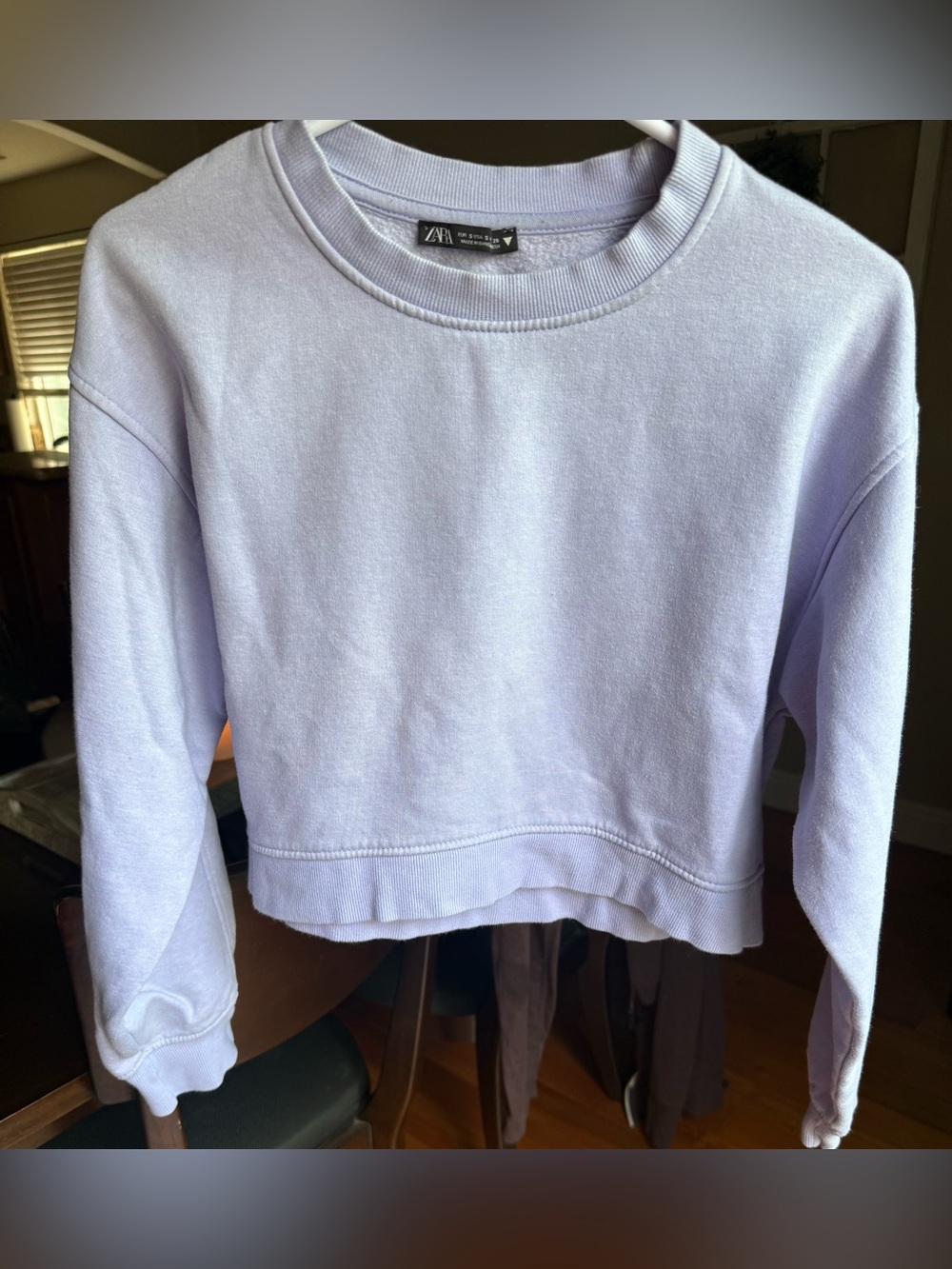 Zara light purple cropped sweatshirt